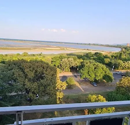 Burgas, Zornica Blok 30 Vhod 8 Etaz 7 Desen Plus Wifi 50 Mbps * Burgas City